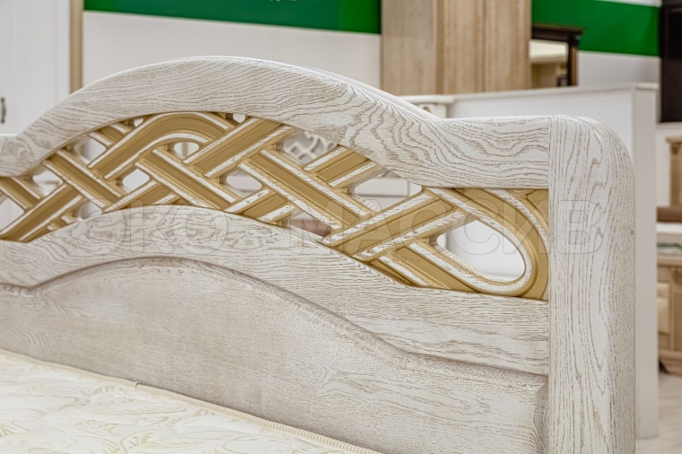 Кровать Вирсавия из массива сосны (белая эмаль с золотой патиной, резьба береза)